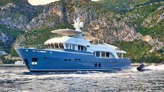 31m Moonen motor yacht Galena joins market